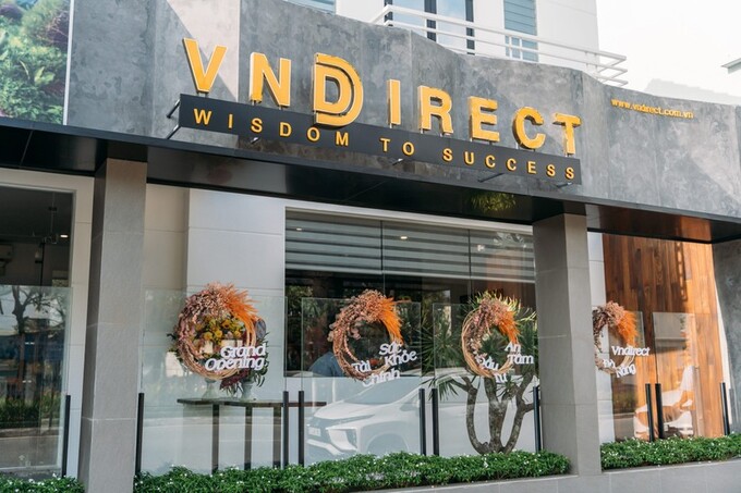 Kỳ lạ một ngân hàng lớn cho VnDirect vay 1/4 vốn điều lệ